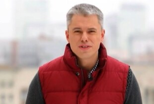 Український телеведучий Андрій Доманський отримав громадянство рф і працює в підсанкційному банку