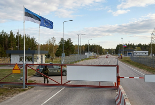 Естонія продовжила закриття пунктів пропуску з росією у нічний час