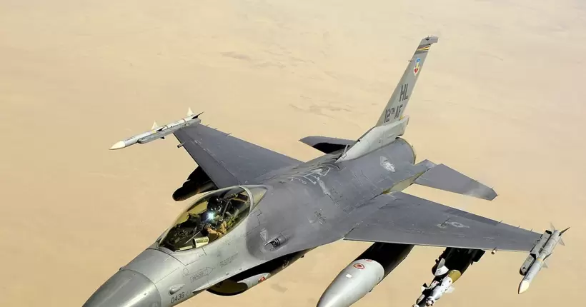 Чи справді літаки F-16 здатні наблизити перемогу України: що кажуть експерти