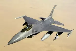 Чи справді літаки F-16 здатні наблизити перемогу України: що кажуть експерти