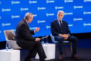 Президент Чехії закликав НАТО збивати російські літаки і дрони