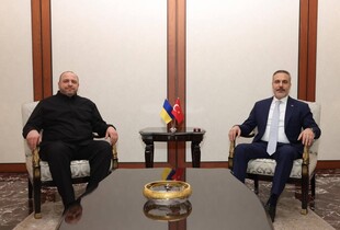 Умєров обговорив із главою МЗС Туреччини безпеку та повернення українських полонених