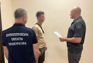 Двоє поліцейських у Дніпрі отримали підозру за катування затриманого