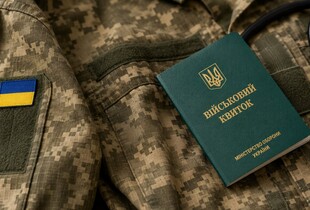 У Луцьку підлітки пошкодили службове авто ТЦК: подробиці