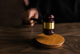 Розбещував 11-річну вихованку: у Дніпрі тренера засудили до 7 років тюрми