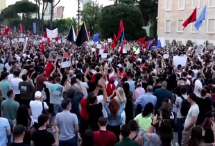 Елітні курорти на заповідних землях: в Албанії спалахнули протести проти будівництва зятя Трампа