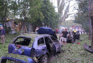 росія обстріляла спальний район Запоріжжя: 10 людей поранено