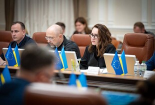 Кабмін подовжив термін надання компенсації закладам за розміщення ВПО