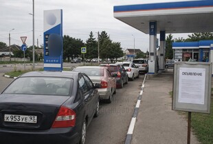 Кримчани їдуть по пальне на Кубань, але дефіцит уже дістався і туди