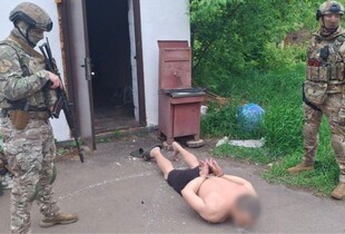 Поліцейські визволили 12 людей, яких утримували в трудовому рабстві на деревообробних підприємствах