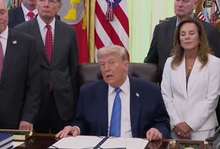 Трамп пригрозив відновити удари по Ірану після збиття гелікоптера