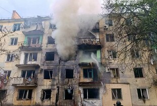 Ворог атакував житловий будинок у Павлограді: п'ятеро людей поранені