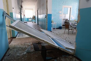 росія вдарила авіабомбами по лікарняному комплексу на Харківщині: пошкоджені приміщення 