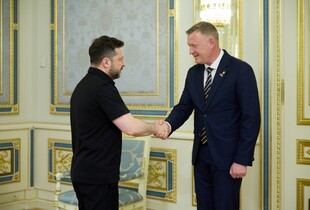 Зеленський обговорив із міністром оборони Латвії реалізацію Drone Deal