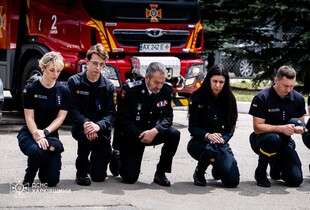 У Харкові попрощалися з рятувальниками, які загинули від повторного удару рф