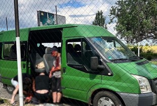 Росіяни атакували пасажирський мікроавтобус поблизу Нікополя: є загиблі і поранені