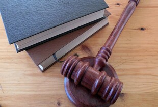 Суд у Гаазі зможе винести обвинувальний акт Путіну, навіть якщо його не затримають – Юрлов