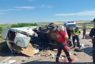 На Одещині сталась смертельна аварія за участі вантажівки і мікроавтобуса з 15 пасажирами