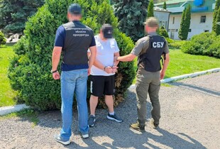 В Україну екстрадували бізнесмена, якого підозрюють у мільйонній афері
