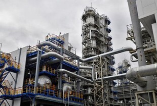 У росії повністю зупинився Тюменський НПЗ після атаки БпЛА – Reuters