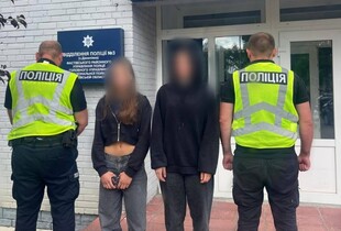 Школярки танцювали біля Алеї Слави під російську музику: батьків підлітків покарають