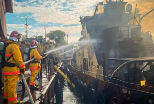 Морська охорона ДПСУ і ДСНС врятували цивільний буксир після атаки дрона рф