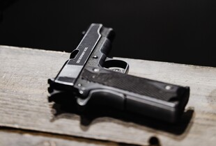 У Криму військовий відкрив стрілянину по товаришах і цивільних: чотири людини загинули