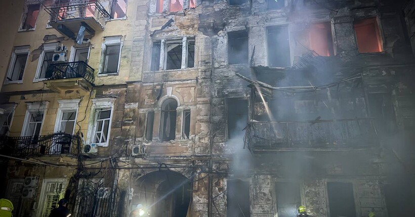 Ворог здійснив масовану повітряну атаку по Одесі і області: які наслідки
