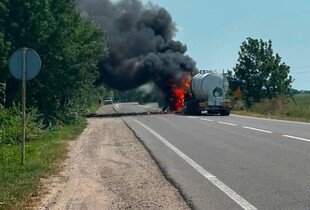 Окупанти вдарили по вантажівці з цистерною на Одещині: двоє загиблих