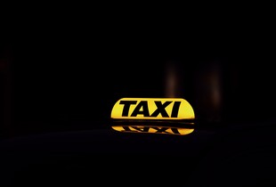 У Києві жінка народила дитину прямо в таксі