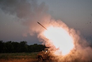 Ленінградську область рф атакували десятки дронів: у порту Усть-Луга спалахнула пожежа