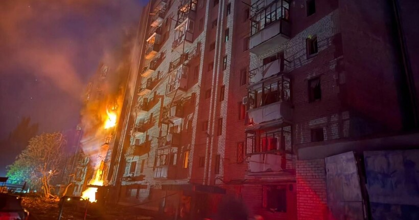 росія скинула авіабомби на Краматорськ: є влучання у багатоповерхівку
