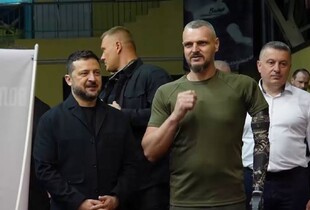 Зеленський розпочав візит на Прикарпаття: вшанував загиблих захисників та зустрівся з ветеранами
