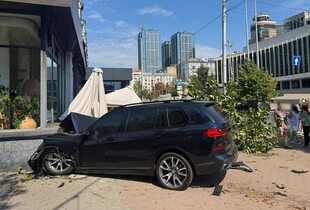 ДТП у Києві: поліцейські показали відео моменту аварії двох BMW