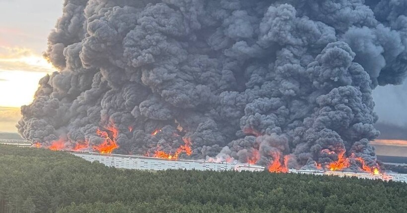 У Підмосков’ї горить найбільший склад Wildberries: кадри масштабної пожежі