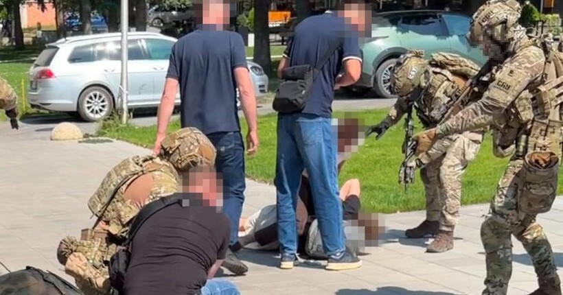 Агенти працювали на рф: у Чернівцях затримали іноземців за підпал опорної електропідстанції