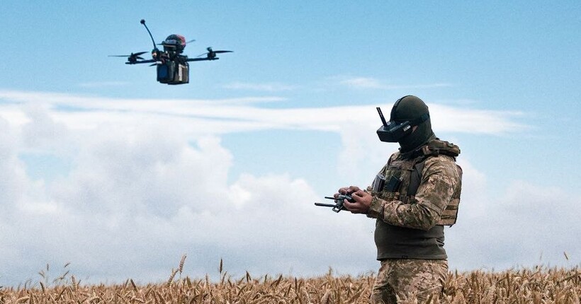 Українські військові отримали можливість замовляти кастомні дрони на Brave1 Market