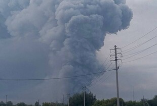 Палає склад OZON у Самарській області рф після влучання безпілотника