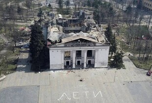росія знімає фільм на місці масового вбивства в Маріуполі – Лубінець звернувся в ООН і МКС