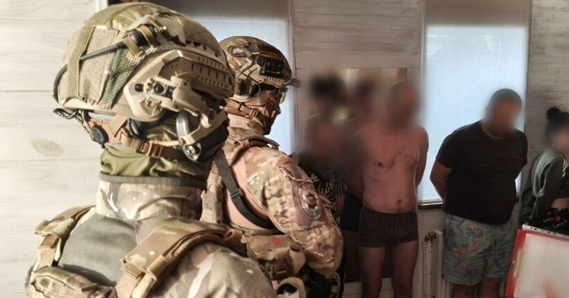 Понад 290 обшуків у 23 регіонах України та столиці: правоохоронці вилучили понад 100 кг наркотиків в рамках спецоперації 