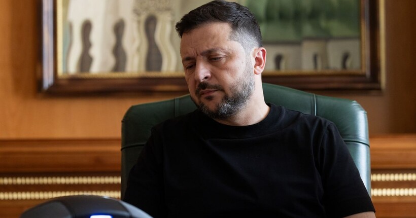 Зеленський провів телефонну розмову з генсеком НАТО: деталі
