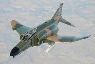 У Греції під час авіашоу розбився винищувач F-4 Phantom (відео)