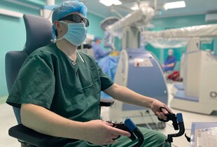 У Львові дитині врятували нирку за допомогою робота-хірурга з ШІ