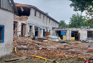 Росіяни вдарили про складах у Прилуках: три людини загинули, семеро - постраждали
