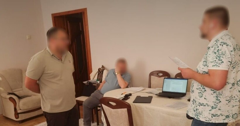 Корупція в податковій: НАБУ викрило посадовців на вимаганні хабарів від бізнесу