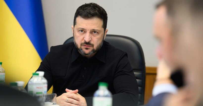 Час робити все, щоб дипломатія спрацювала завдяки силі - Зеленський