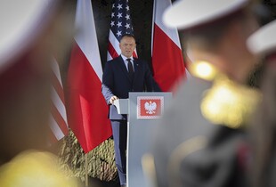 Туск і Навроцький публічно посперечалися через зяаву про 