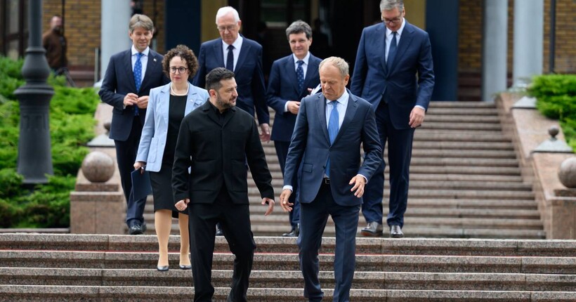 Карпатський макрорегіон став однією з найбільш надійних основ нашого захисту - Зеленський