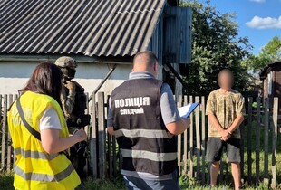 На Сумщині чоловік, погрожуючи ножем, згвалтував і пограбував вагітну жінку