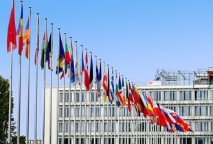ЄС спромігся продовжити санкції проти рф, але виключив Усманова і Фрідмана